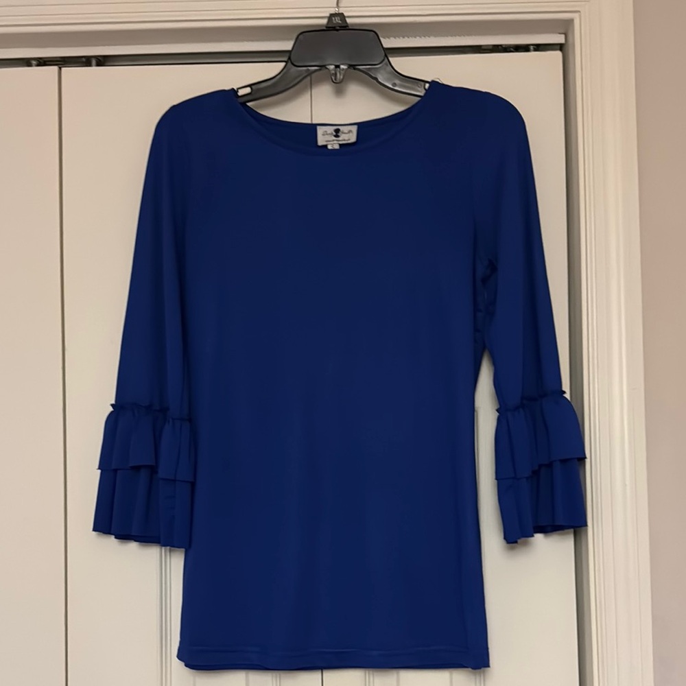Dainty Jewell’s Ruffle Sleeve Top